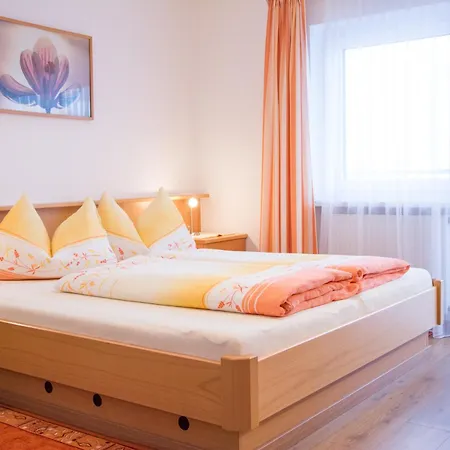 Steiner Apartment *